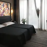 Twentyone Ξενοδοχείο 4*