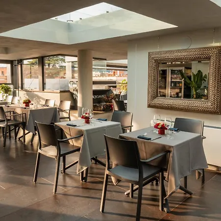 Hotel Twentyone 4*