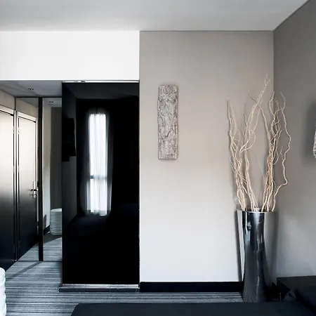 Hotel Twentyone 4*