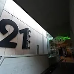 Hotel Twentyone 4*