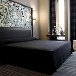 Twentyone Hotel 4*