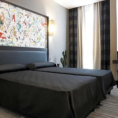 Twentyone Hotel