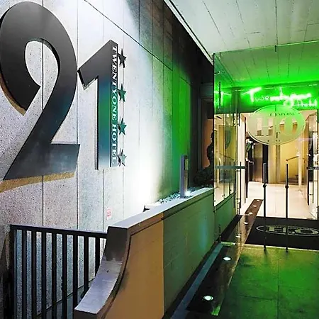 Hotel Twentyone