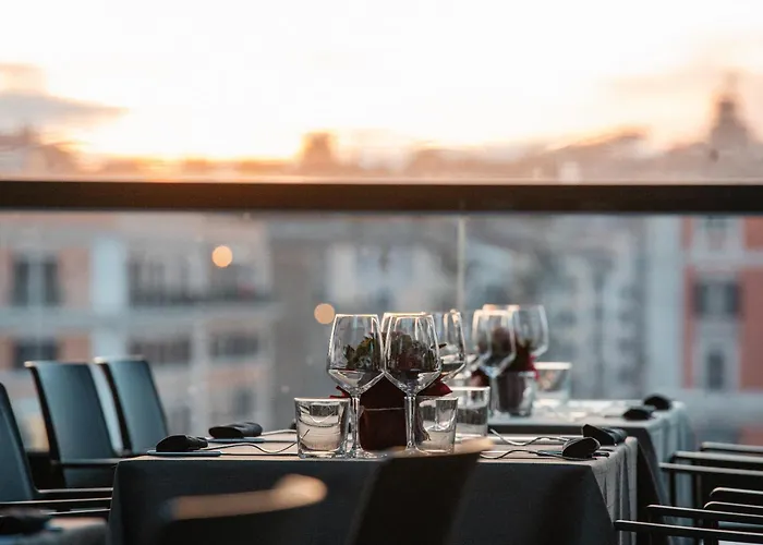 מלון Twentyone 4*