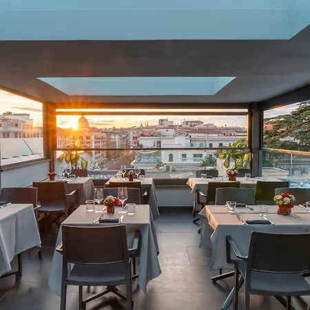 Twentyone Hotel